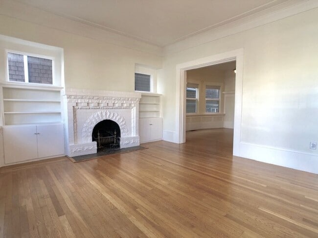 Building Photo - 1714 Santa Clara Ave