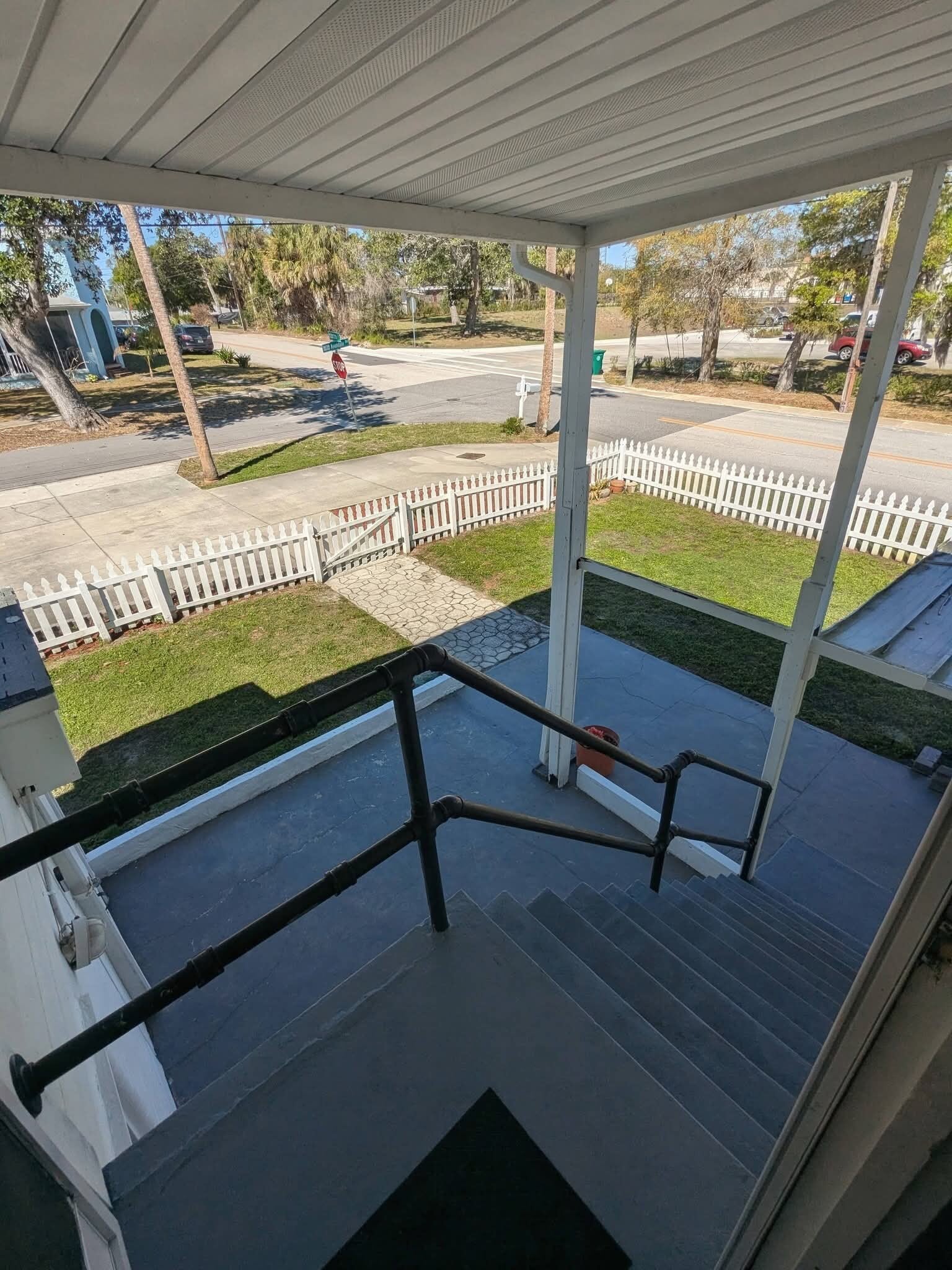 Building Photo - 209 10th St