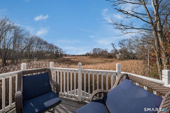 Building Photo - 90 Boston Post Rd