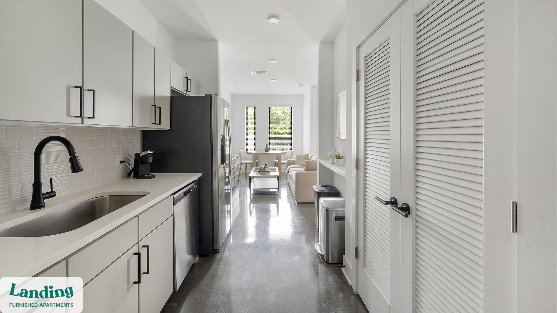 Building Photo - 715 Merritt Ave