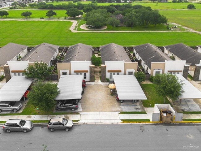 Building Photo - 14 Javalina Ave