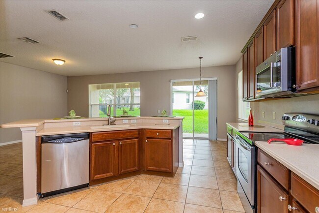 Building Photo - 4 br, 2.5 bath House - 1709 Madison Ivy Ci...