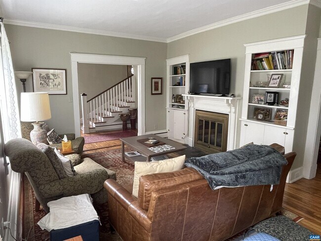 Building Photo - 954 Old Lynchburg Rd