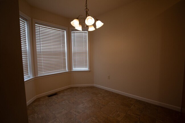 Building Photo - Spacious 3BR Townhome in Harrisburg – First-floor primary bedroom, Garage & Deck!