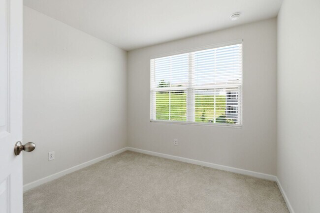 Building Photo - New Build Townhome