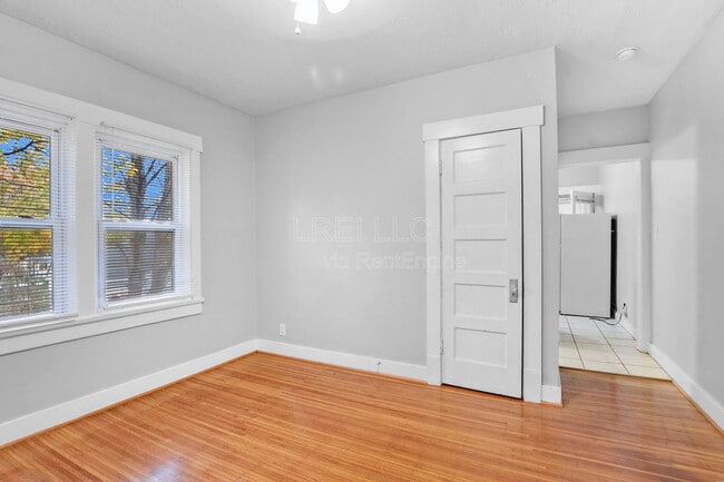 Building Photo - 724 Brookline Ave