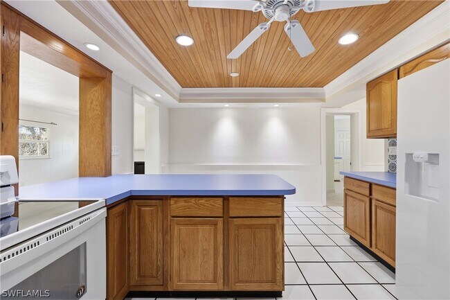 Building Photo - 1377 11th Ct N