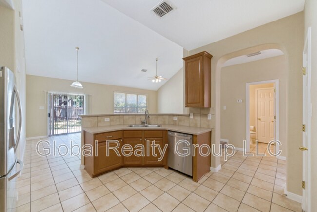 Building Photo - 20418 Cliff Park Ln
