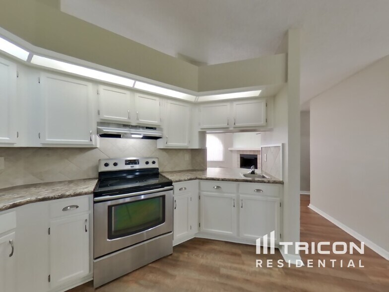 Building Photo - 1000 Green Branch Ct