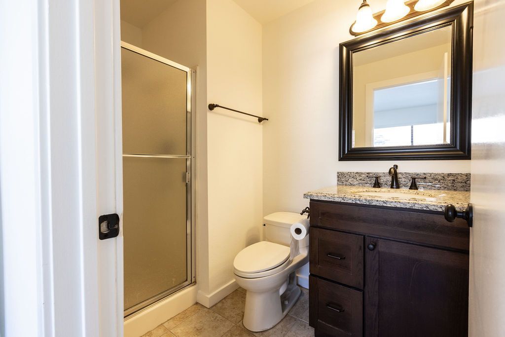 Building Photo - 47 Clover Ln