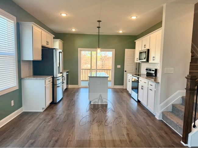 Building Photo - 63 Barhams Mill Pond Wy