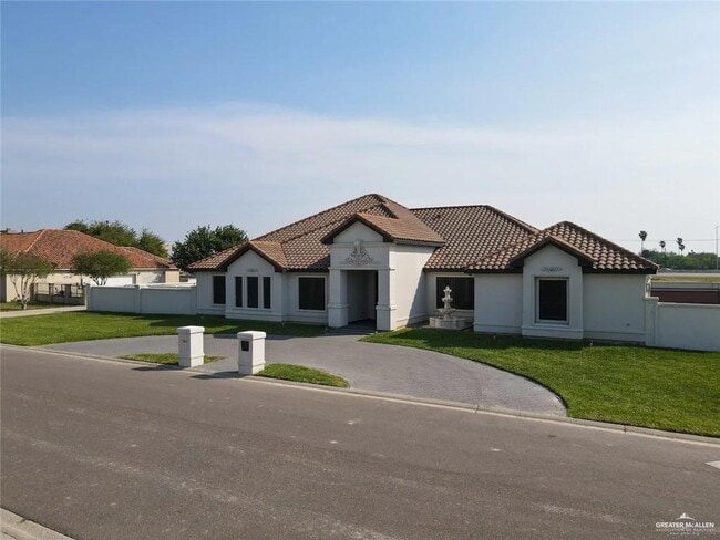 Building Photo - 27 Encantado Cir