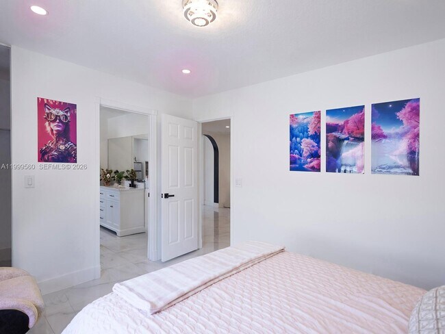 Building Photo - 4860 SW 161st Ln