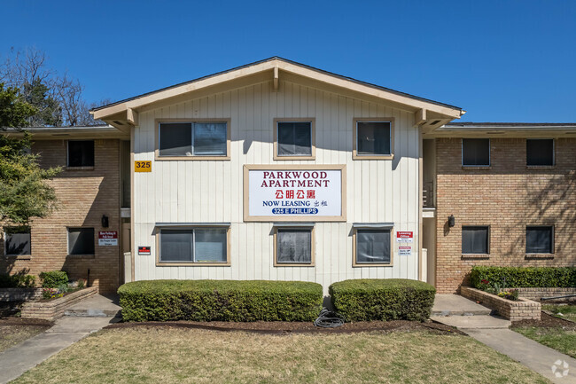 Building Photo - Parkwood Apartments