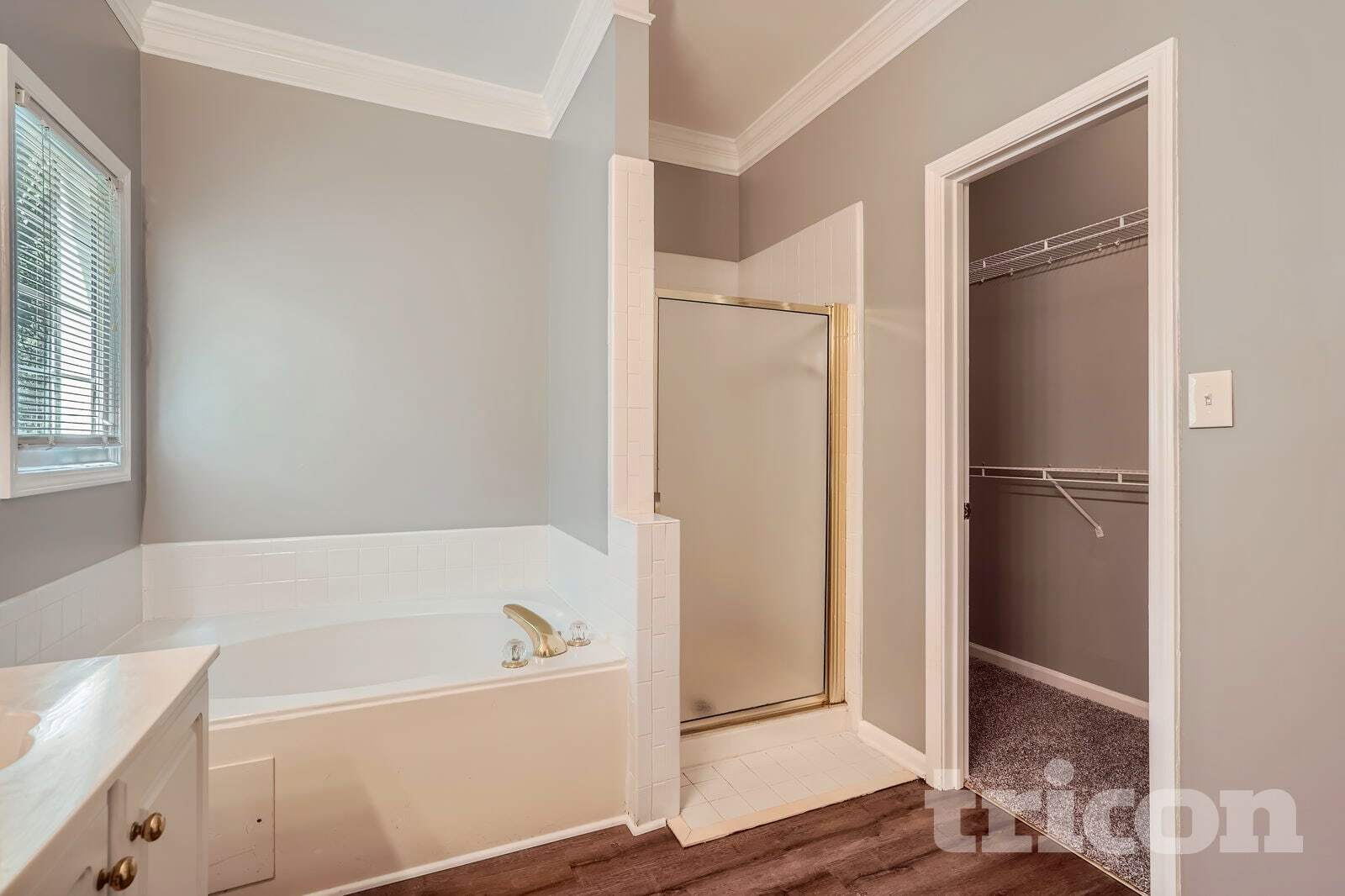 Building Photo - 2200 Sugarbirch Dr