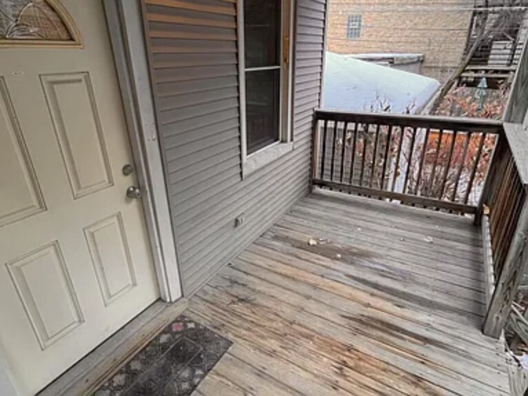 Building Photo - 1513 W Erie St