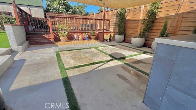 Building Photo - 5106 Crenshaw Blvd