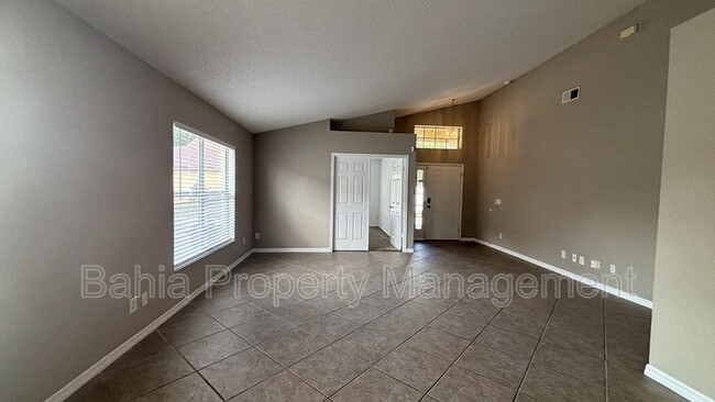 Building Photo - 3929 Shawn Cir
