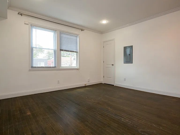 Building Photo - 1821 Providence St NE