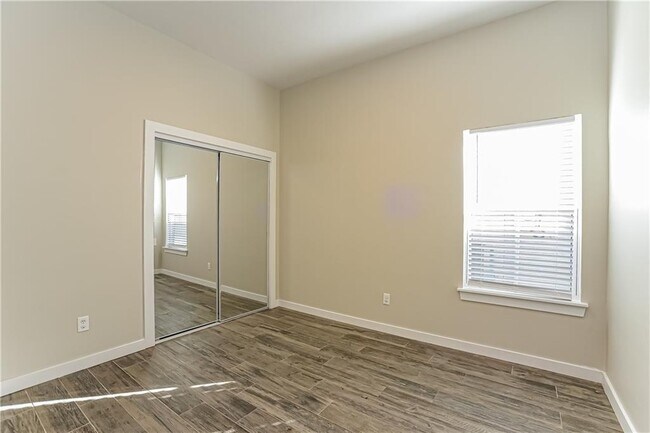 Building Photo - 11341 Paradise Out Ln