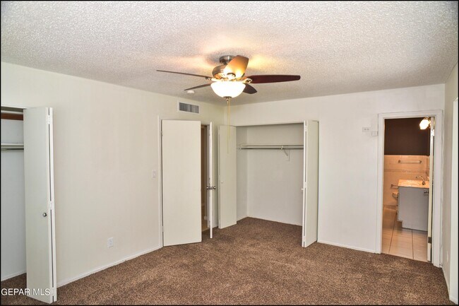 Building Photo - 10824 Pico Norte Rd