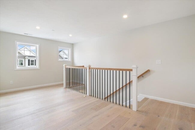 Building Photo - 26-3 Regency Cir