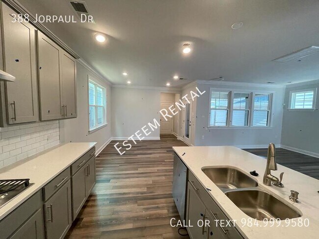 Building Photo - 388 Jorpaul Dr