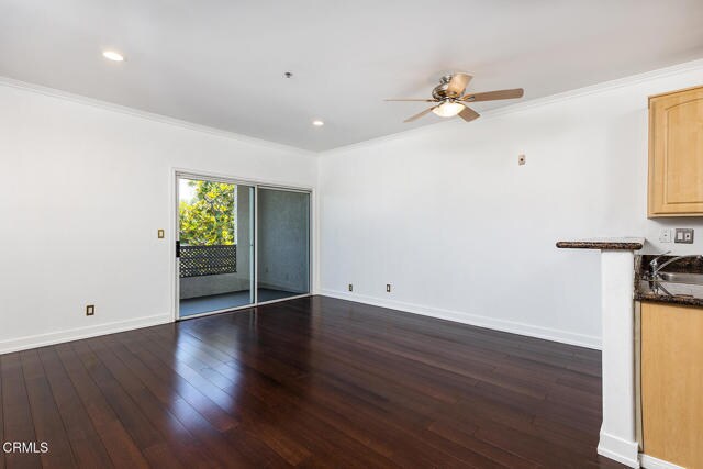 Building Photo - 300 N El Molino Ave