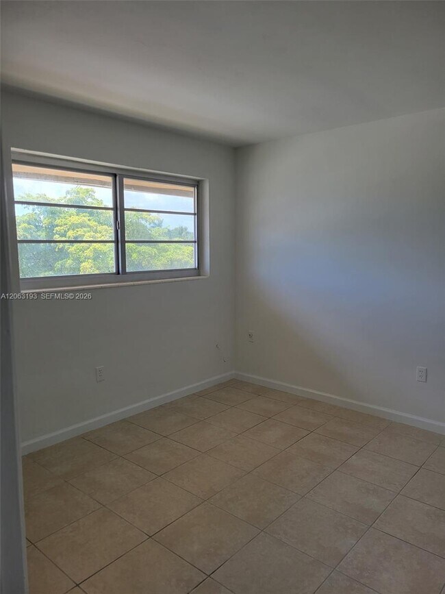 Building Photo - 3881 W Flagler St