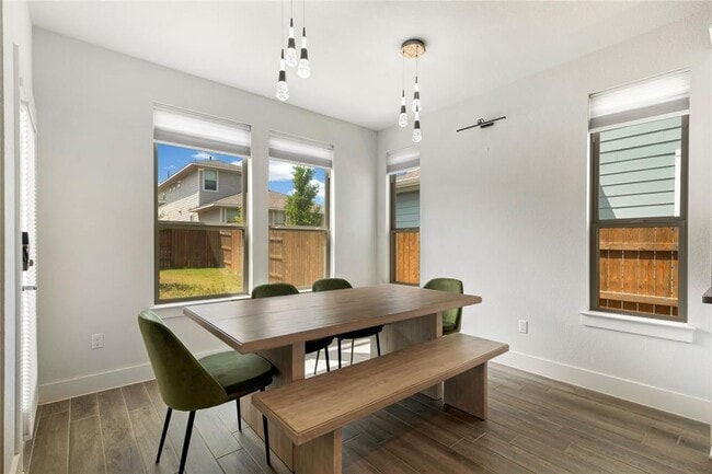 Building Photo - 8609 Cottage Rose Dr