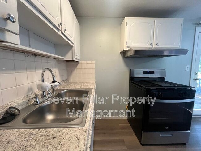 Building Photo - 1413 Caldwell Pl