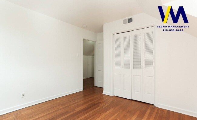 Building Photo - 17685 Morningside Dr