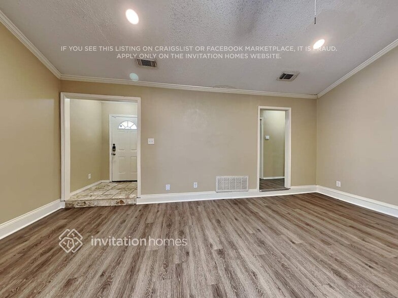 Building Photo - 2022 Spindletop Dr