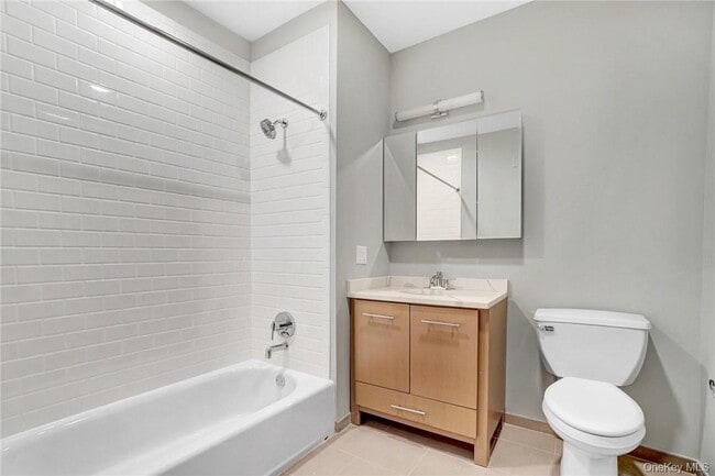 Building Photo - 92 Blauvelt Wy