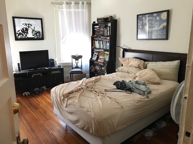 Building Photo - 1589 Beacon St