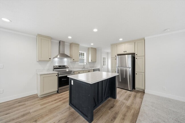 Building Photo - 3 Bed / 2 Bath Home in Hickory FOR RENT Pet Friendly! Unit 21