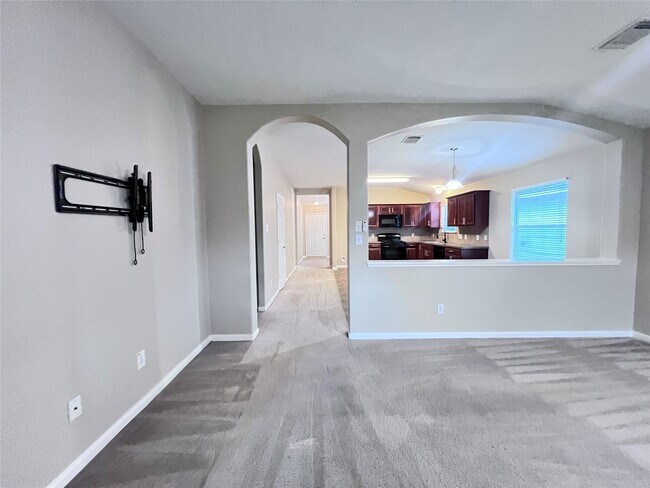 Building Photo - 11750 Pinemeade Ln