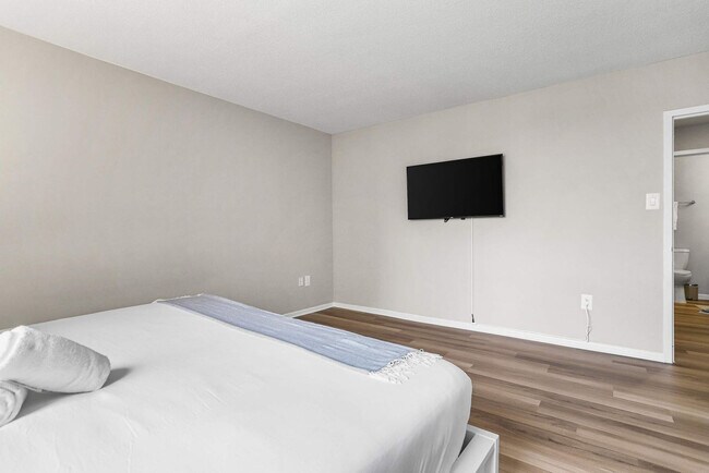 Building Photo - 1201 S Bell St