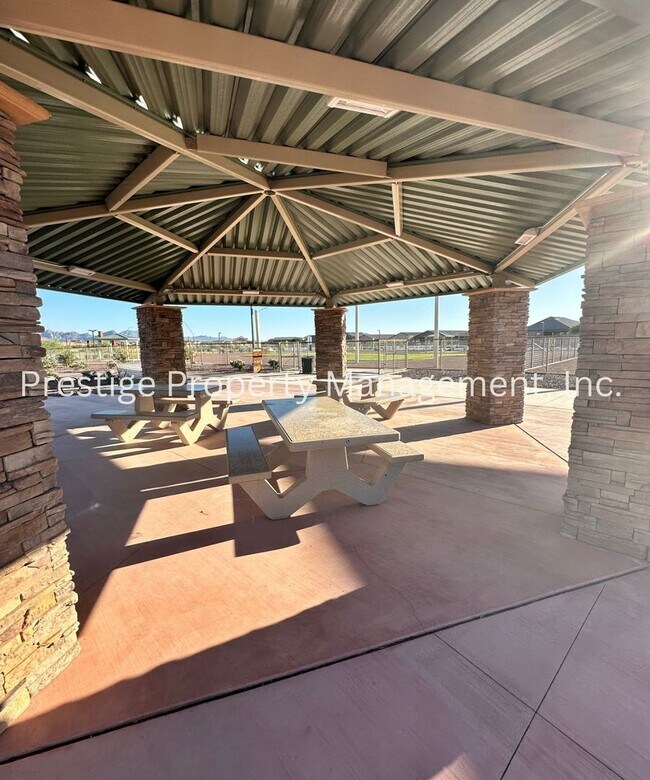 Building Photo - You Have To See The Beautiful 4/2 New Buil...