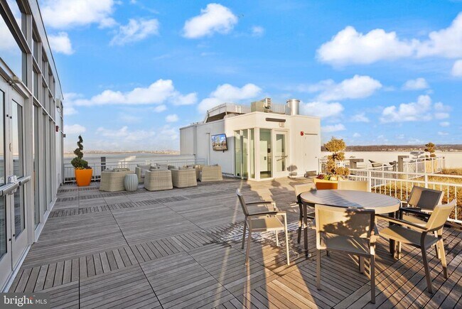 Building Photo - 925 N Fairfax St