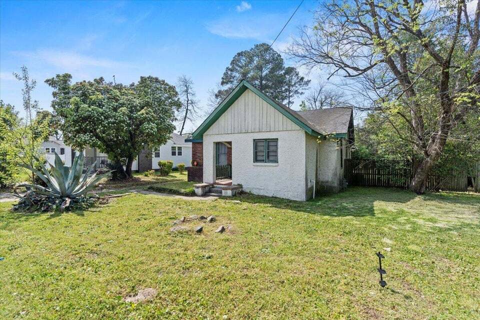 Building Photo - 1875 Kissingbower Rd