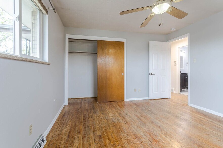 Building Photo - 755 Braun St