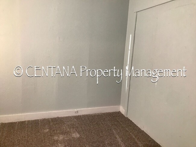 Building Photo - Cozy 3 bedroom with some cute updates!