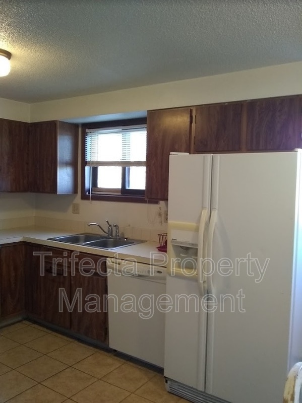 Building Photo - 4955 Basswood Dr