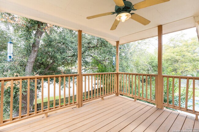 Building Photo - 224 Shadyview Dr