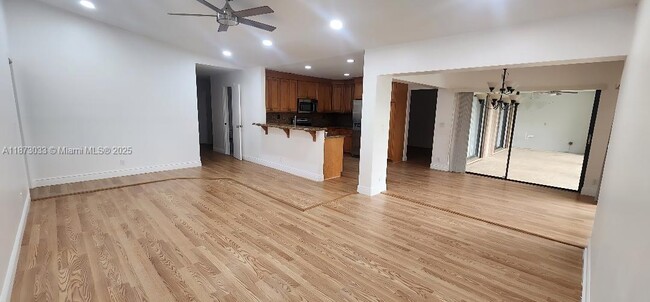 Building Photo - 10789 NW 9th Ct