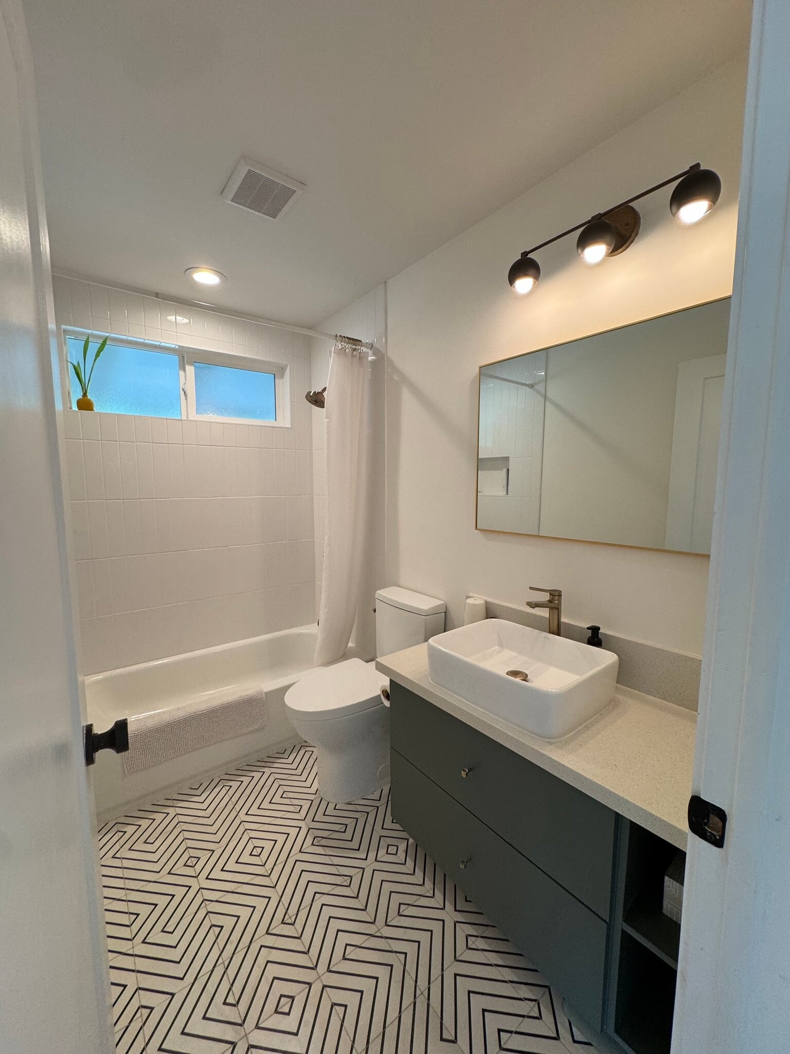 Building Photo - 5428 Paniolo Pl