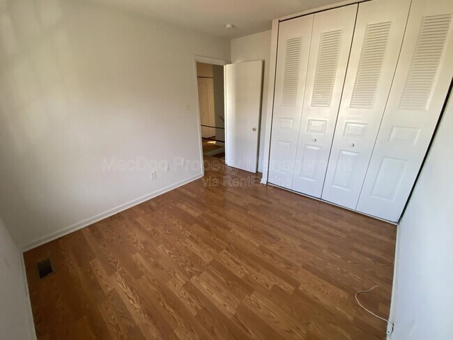 Building Photo - 400 Rann Ct
