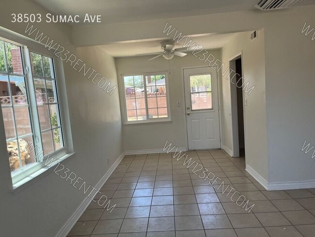 Building Photo - 38503 Sumac Ave