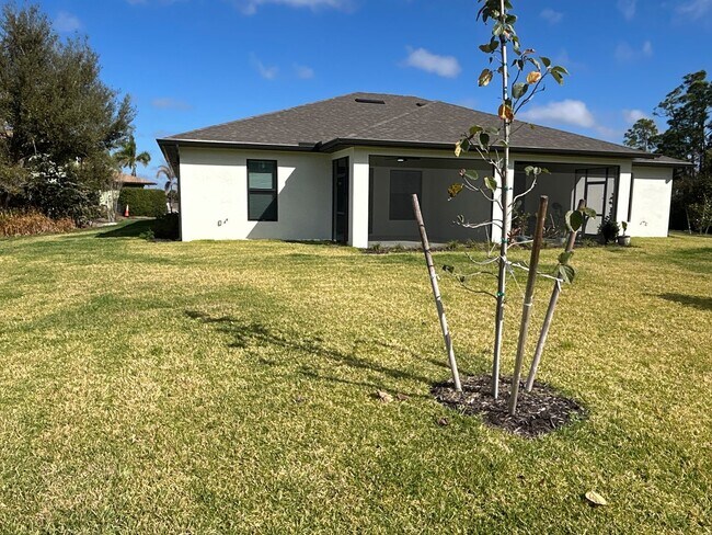 Building Photo - Luxury Duplex for Immediate Rent in Burnt Store Meadows, Punta Gorda